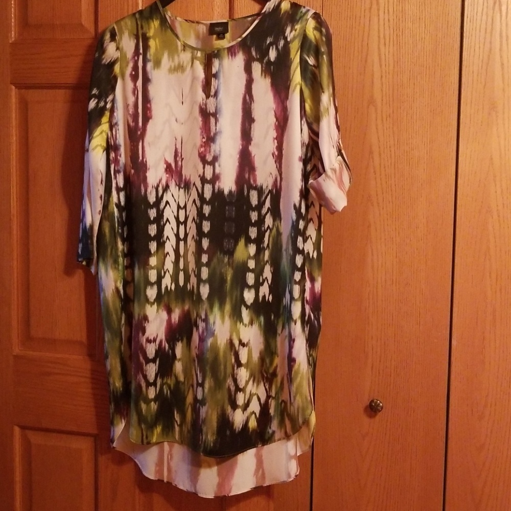 High-Low peep hole neckline dress